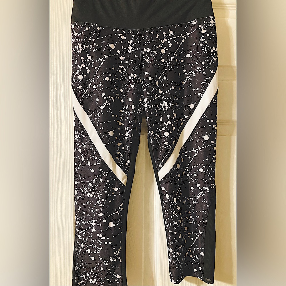 Danskin Athletic Women’s Capris